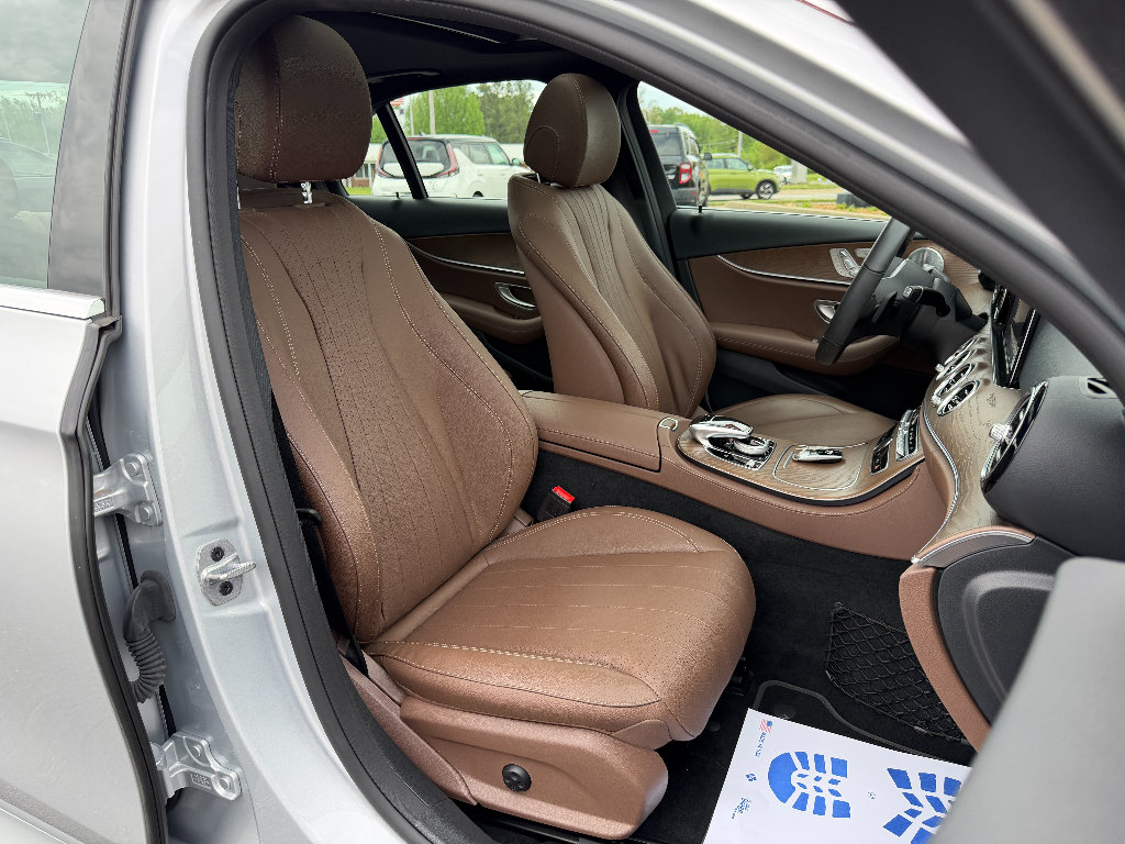 Used 2019 Mercedes-Benz E 300 4MATIC image 16