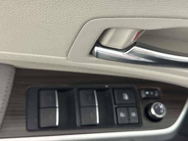 Used 2022 Toyota Sienna Limited AWD/4WD image 54