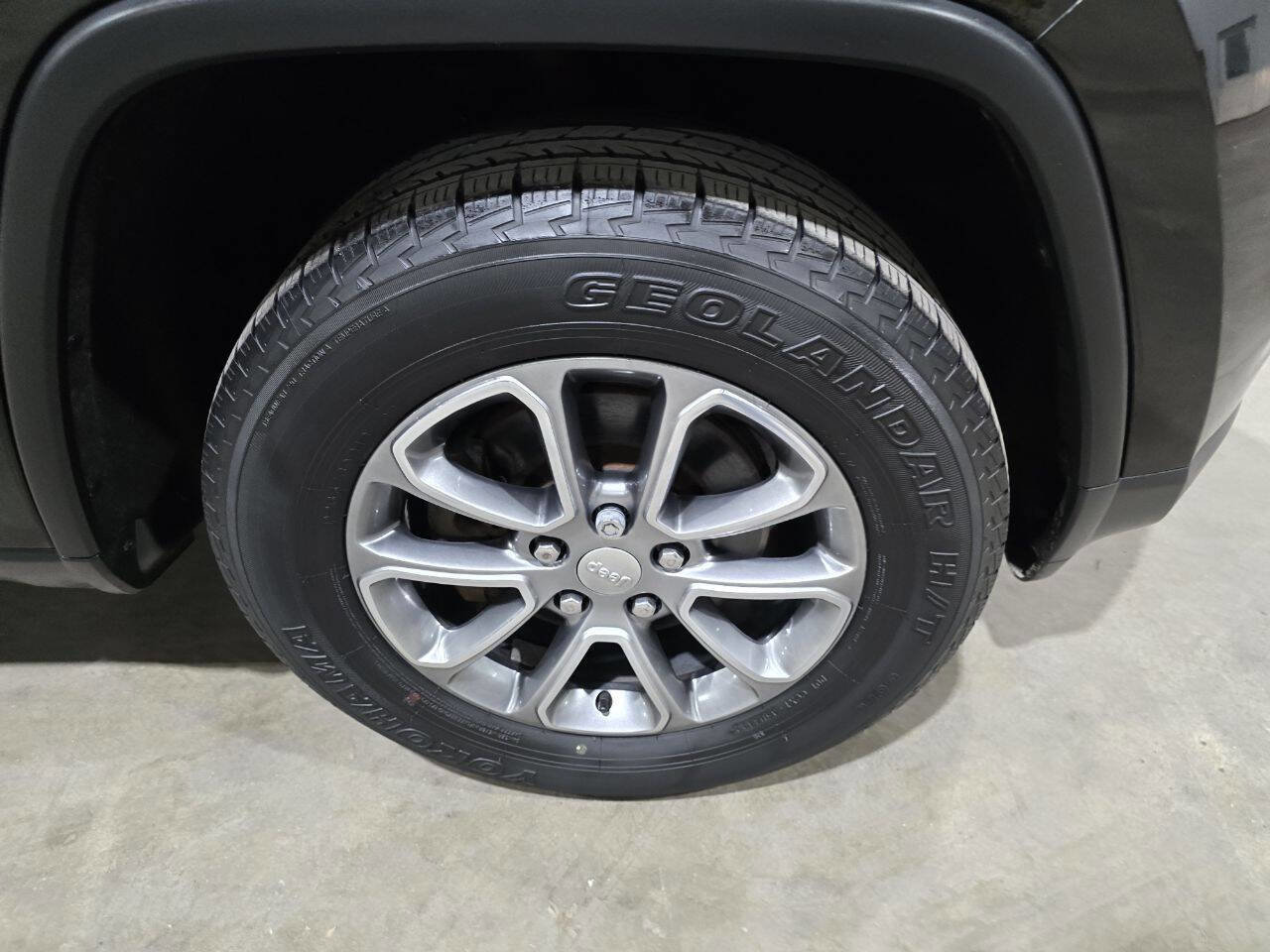 Used 2014 Jeep Grand Cherokee Limited AWD/4WD image 19