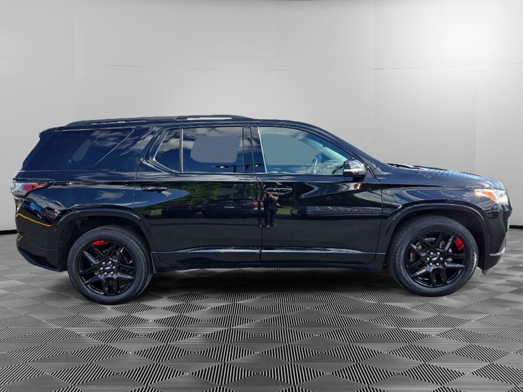 Used 2020 Chevrolet Traverse Premier w/ Redline Edition AWD/4WD image 8