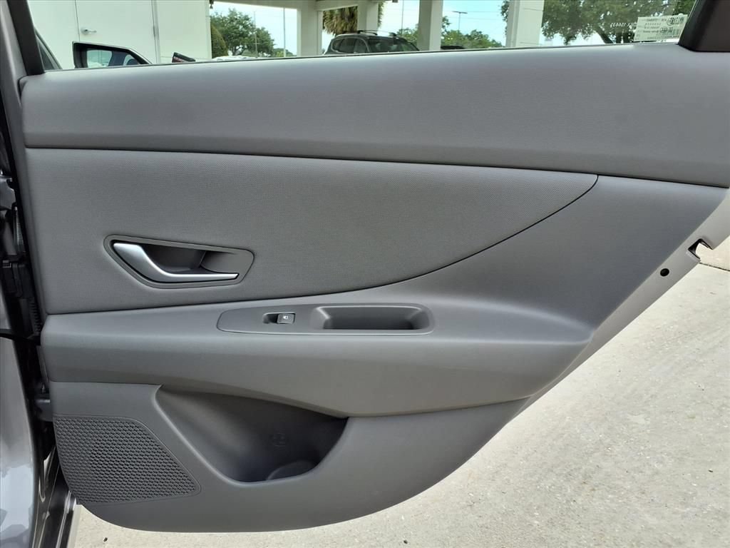 Used 2026 Hyundai Elantra Sport FWD image 11