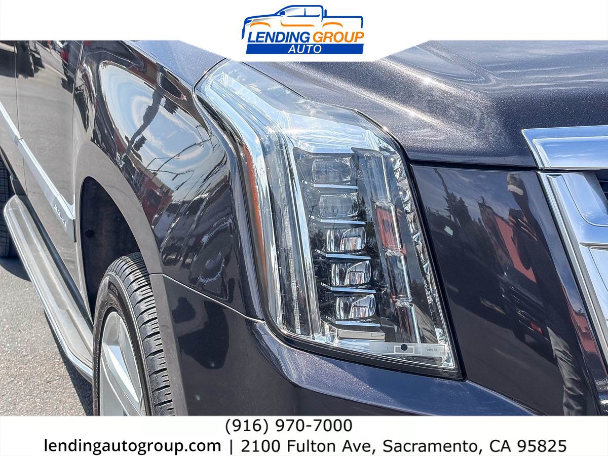 Used 2016 Cadillac Escalade ESV Luxury AWD/4WD image 7