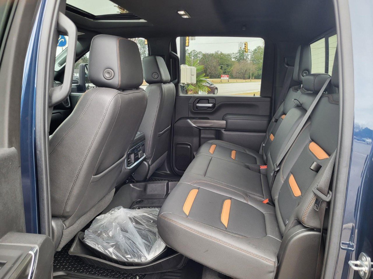 Used 2023 GMC Sierra 2500 AT4 w/ AT4 Preferred Package image 15