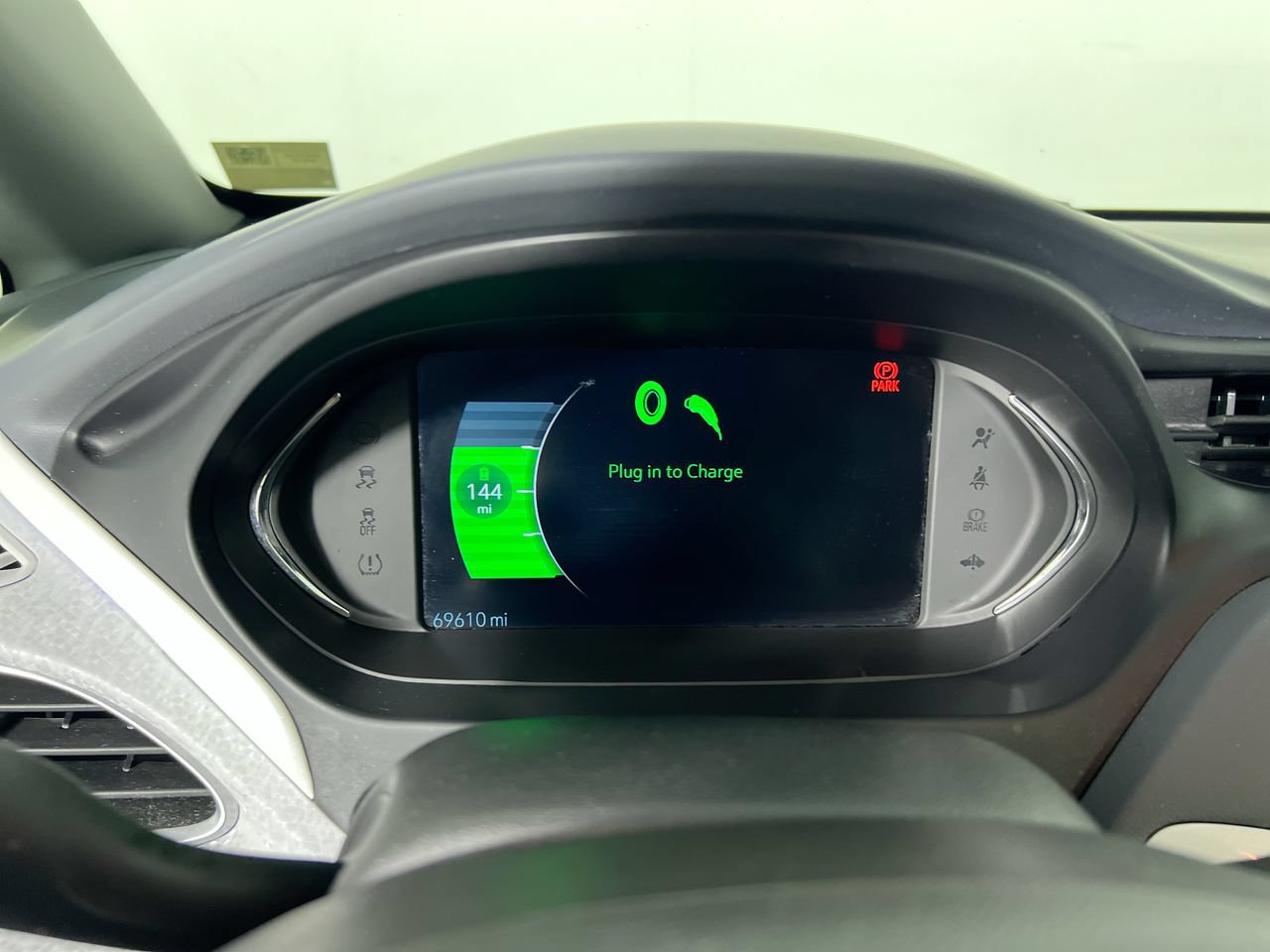 Used 2020 Chevrolet Bolt Premier w/ Infotainment Package FWD image 20