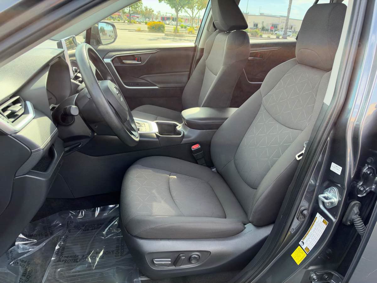 Used 2023 Toyota RAV4 XLE w/ Convenience Package AWD/4WD image 14