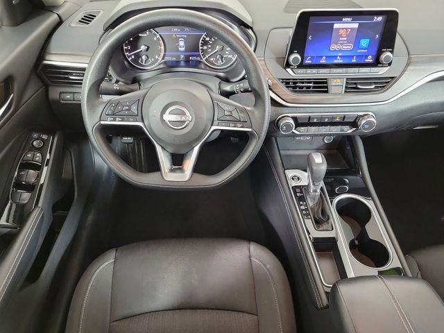Used 2023 Nissan Altima 2.5 SV FWD image 9