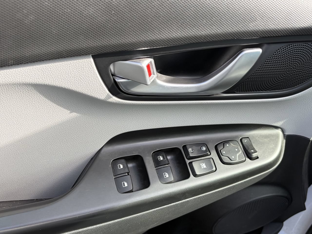 Used 2023 Hyundai Kona SEL w/ Convenience Package FWD image 10