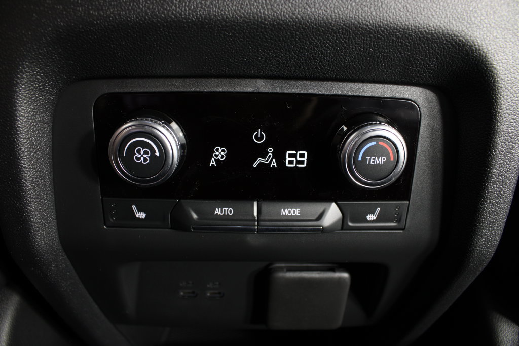 New 2027 GMC Acadia Elevation w/ Elevation Premium Package AWD/4WD image 20