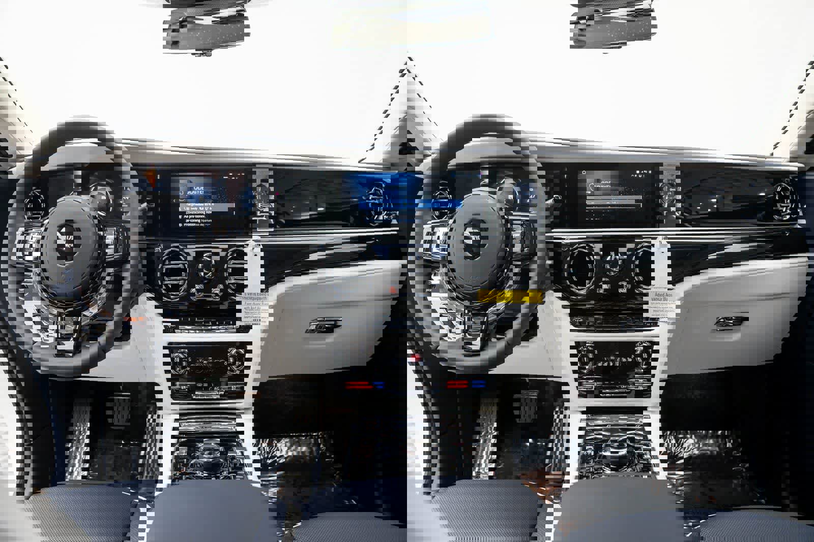 New 2026 Rolls-Royce Spectre image 4