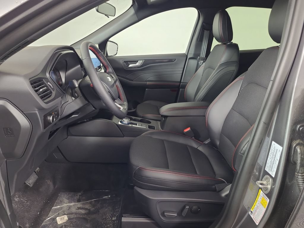 New 2026 Ford Escape ST-Line w/ Tech Pack #1 AWD/4WD image 19