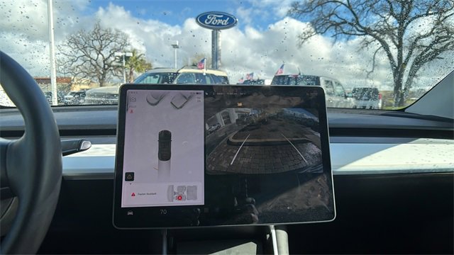 Used 2021 Tesla Model Y Long Range image 12