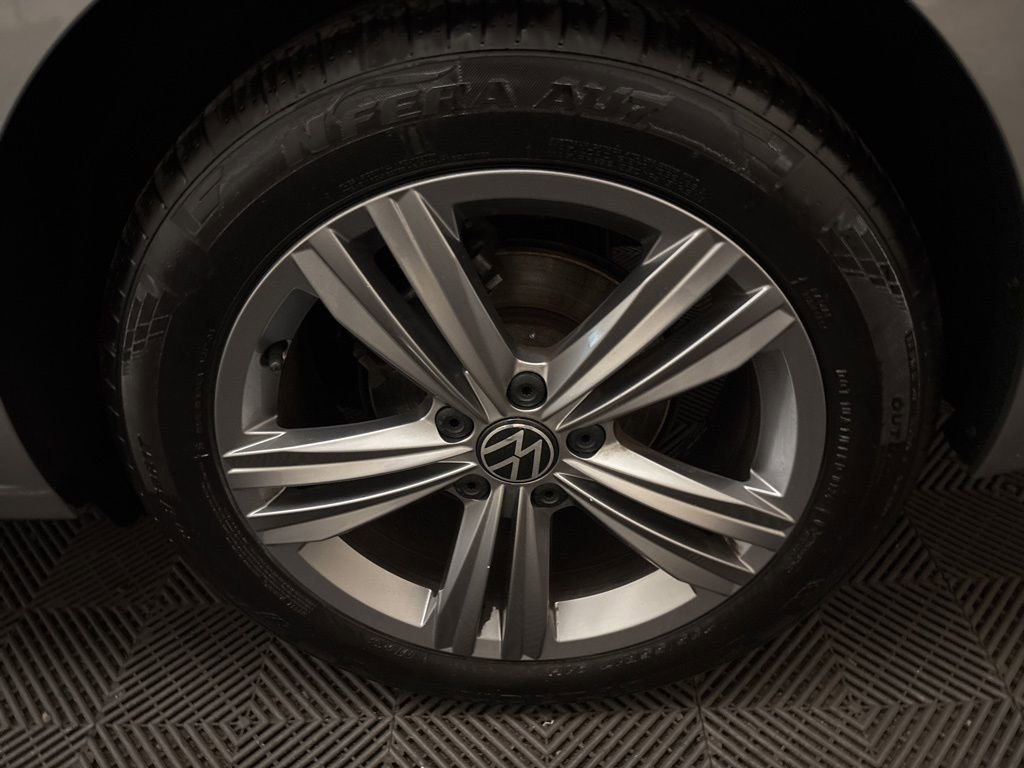 Used 2024 Volkswagen Jetta SE image 26