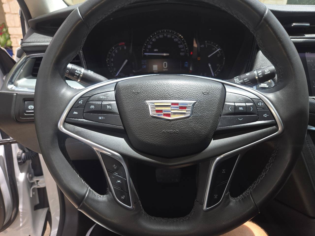 Used 2017 Cadillac XT5 Premium Luxury FWD image 9