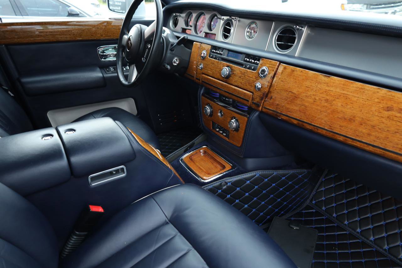 Used 2011 Rolls-Royce Phantom Sedan image 44