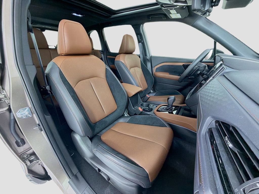 Used 2025 Subaru Forester Touring w/ Touring Package image 31