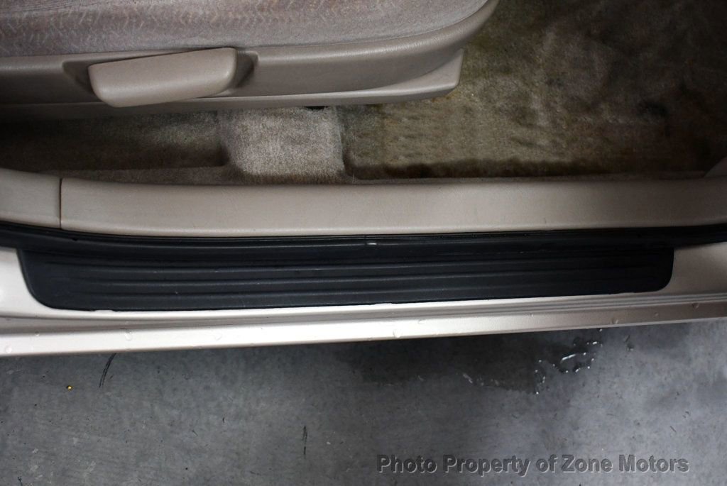 Used 1997 Toyota Camry LE image 12