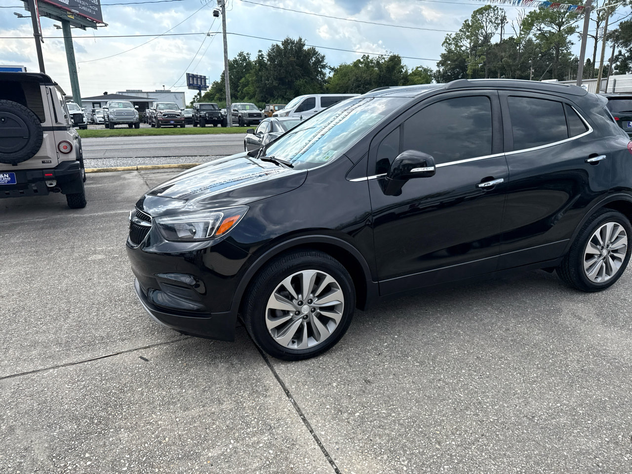 Used 2019 Buick Encore Preferred image 3