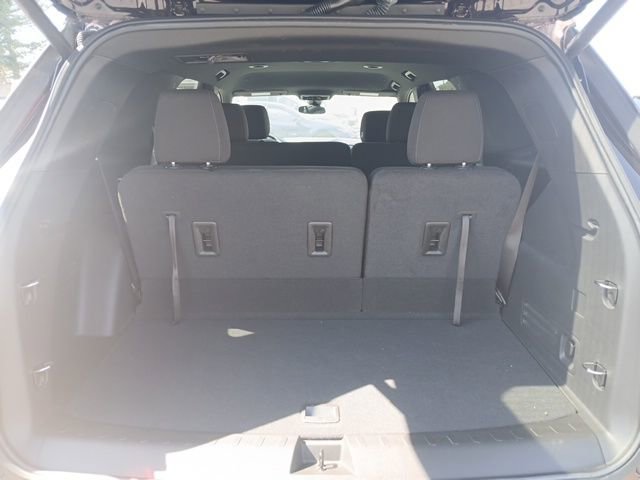 Used 2023 Chevrolet Traverse LT image 7