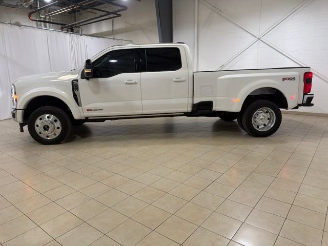 Used 2024 Ford F450 Lariat w/ Lariat Ultimate Package AWD/4WD image 3