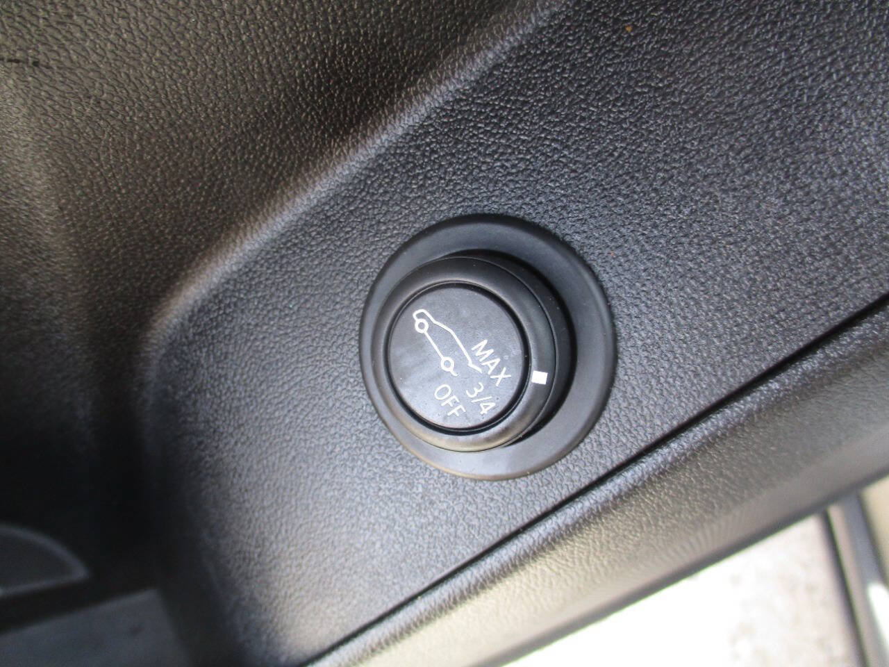 Used 2020 Chevrolet Equinox LT AWD/4WD image 18