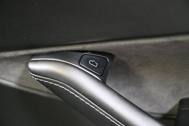 Used 2022 Tesla Model Y Long Range AWD/4WD image 54