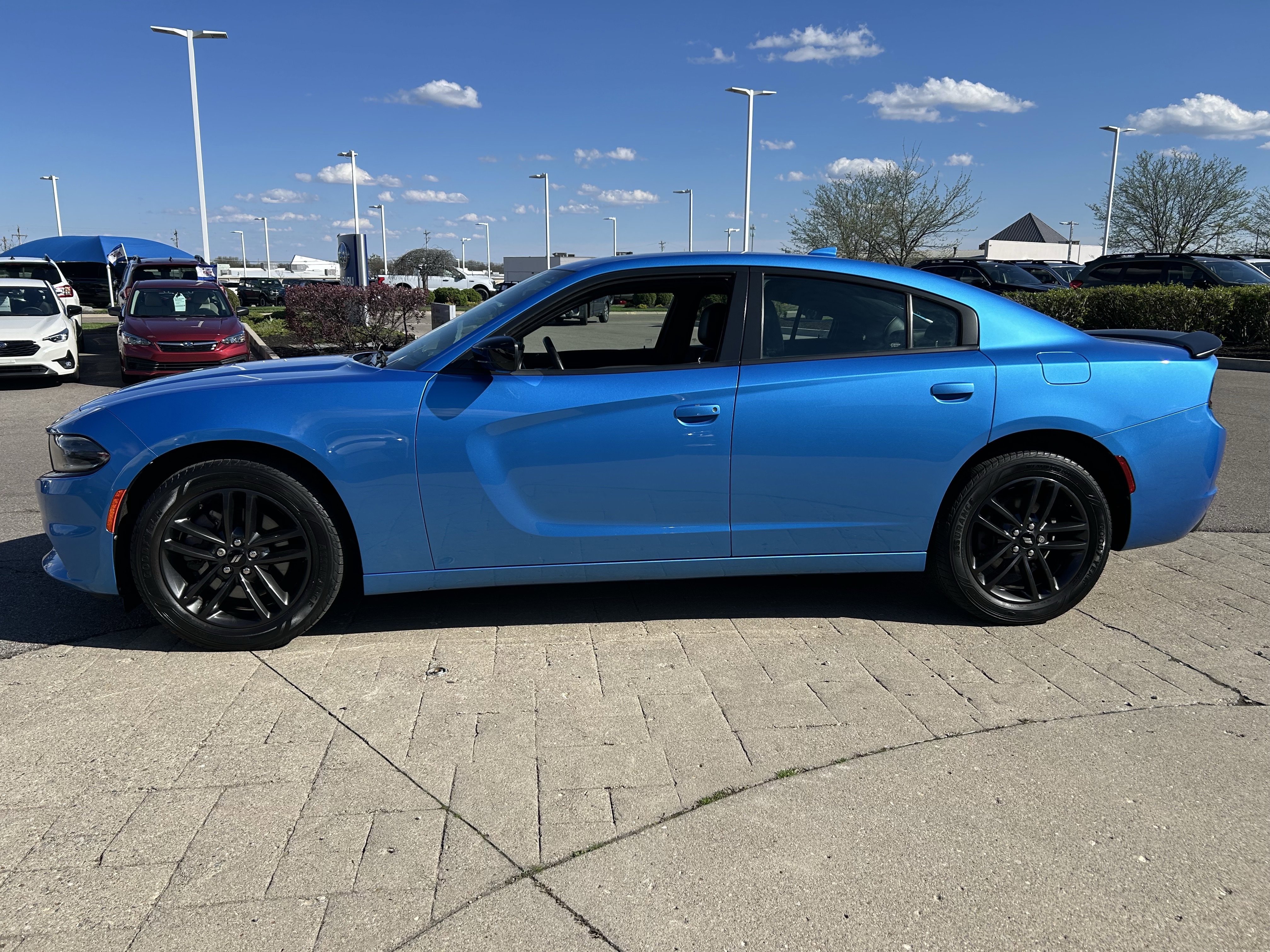 Used 2019 Dodge Charger SXT w/ Plus Group image 4