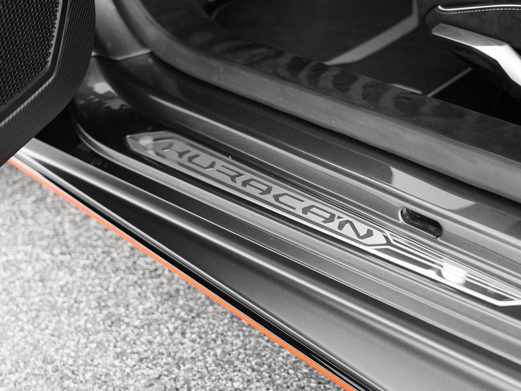 Used 2023 Lamborghini Huracan STO RWD image 16