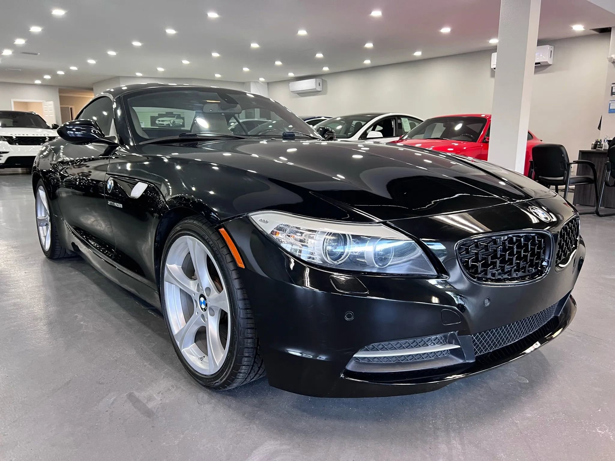 Used 2012 BMW Z4 sDrive28i w/ Sport Pkg image 1