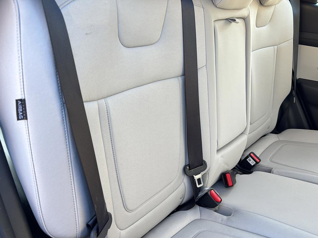 Certified 2025 Hyundai Tucson SE FWD image 40