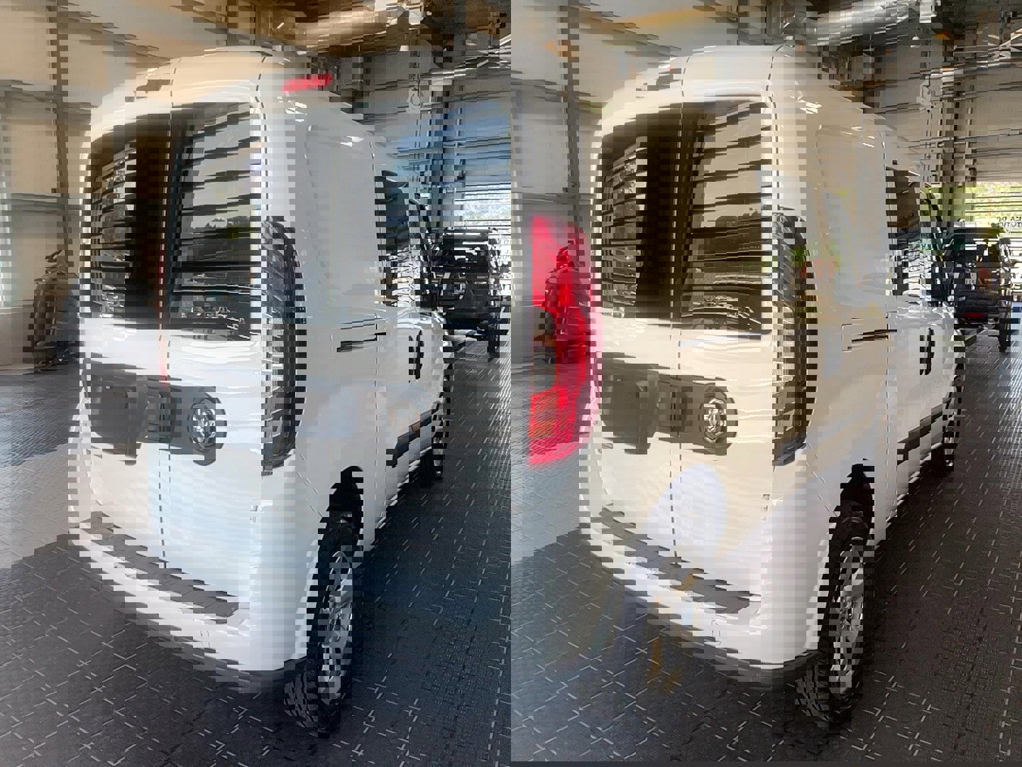 Used 2022 RAM ProMaster City Wagon w/ Lights & Wheels Group image 25