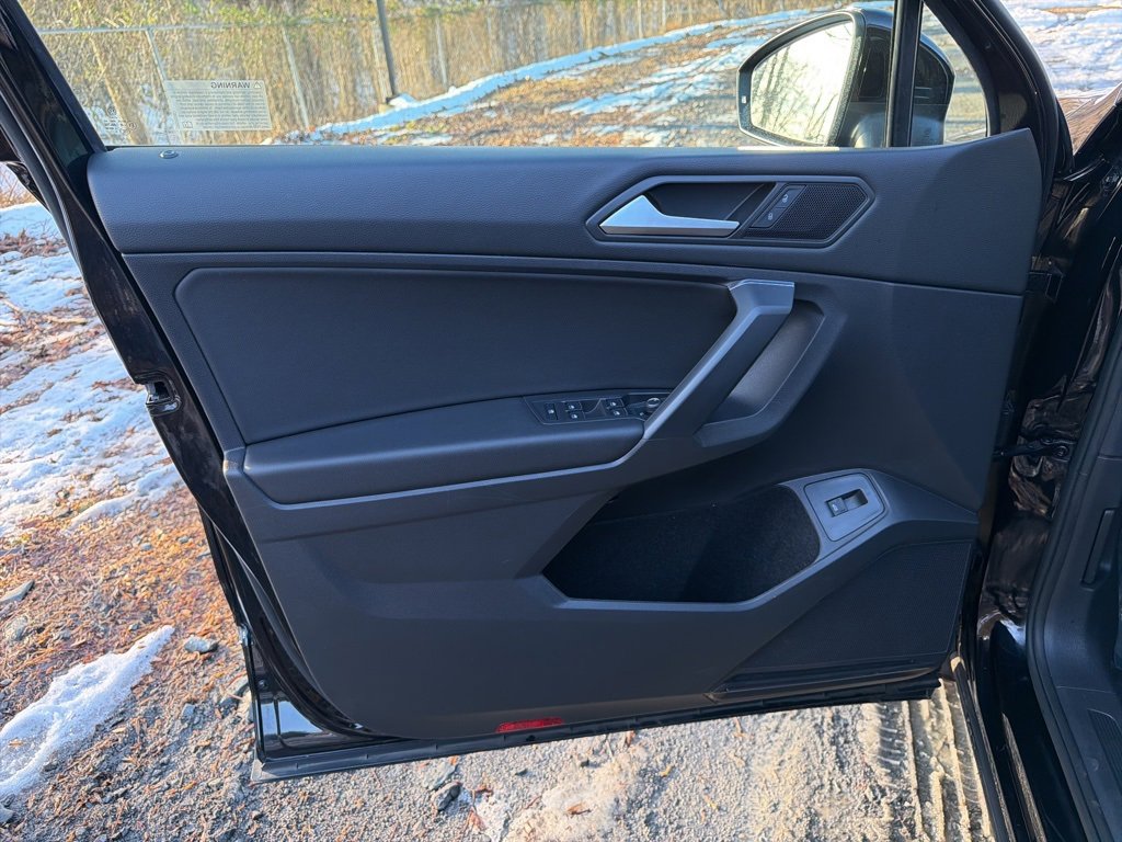 Used 2021 Volkswagen Tiguan SEL image 17