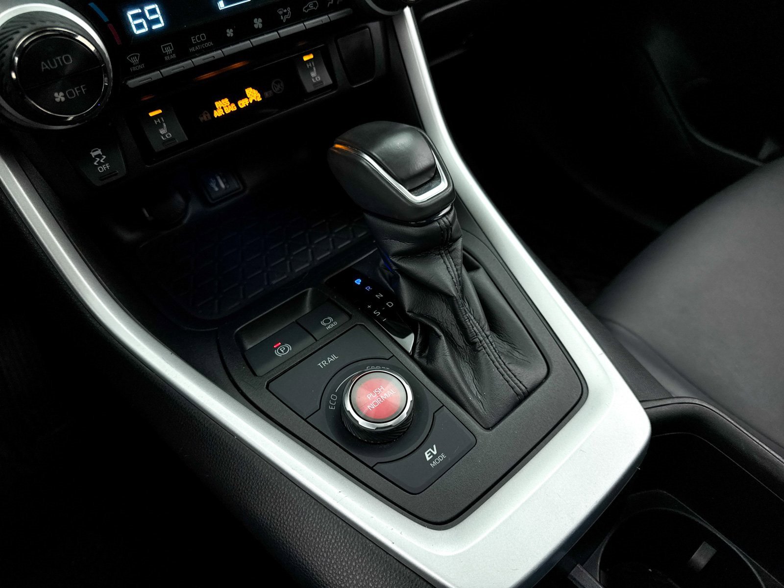 Used 2023 Toyota RAV4 XSE image 27