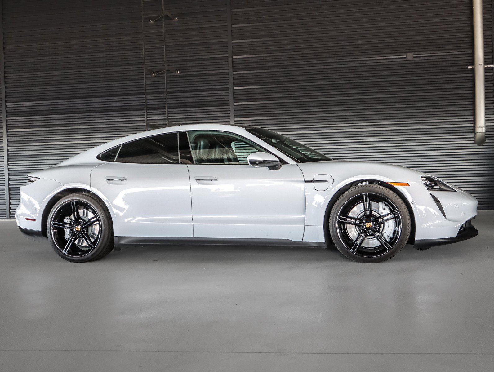 Certified 2024 Porsche Taycan image 11