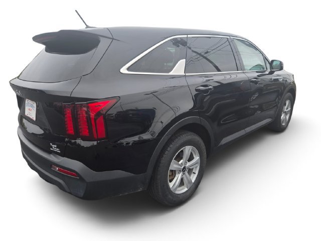 Used 2023 Kia Sorento LX FWD image 13
