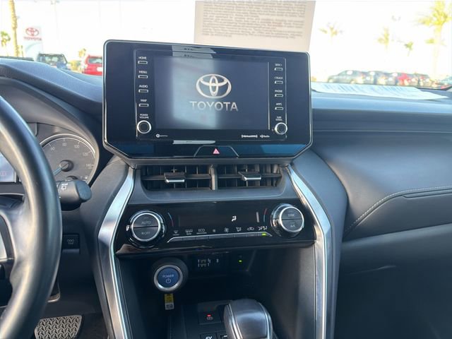 Certified 2021 Toyota Venza LE AWD/4WD image 19