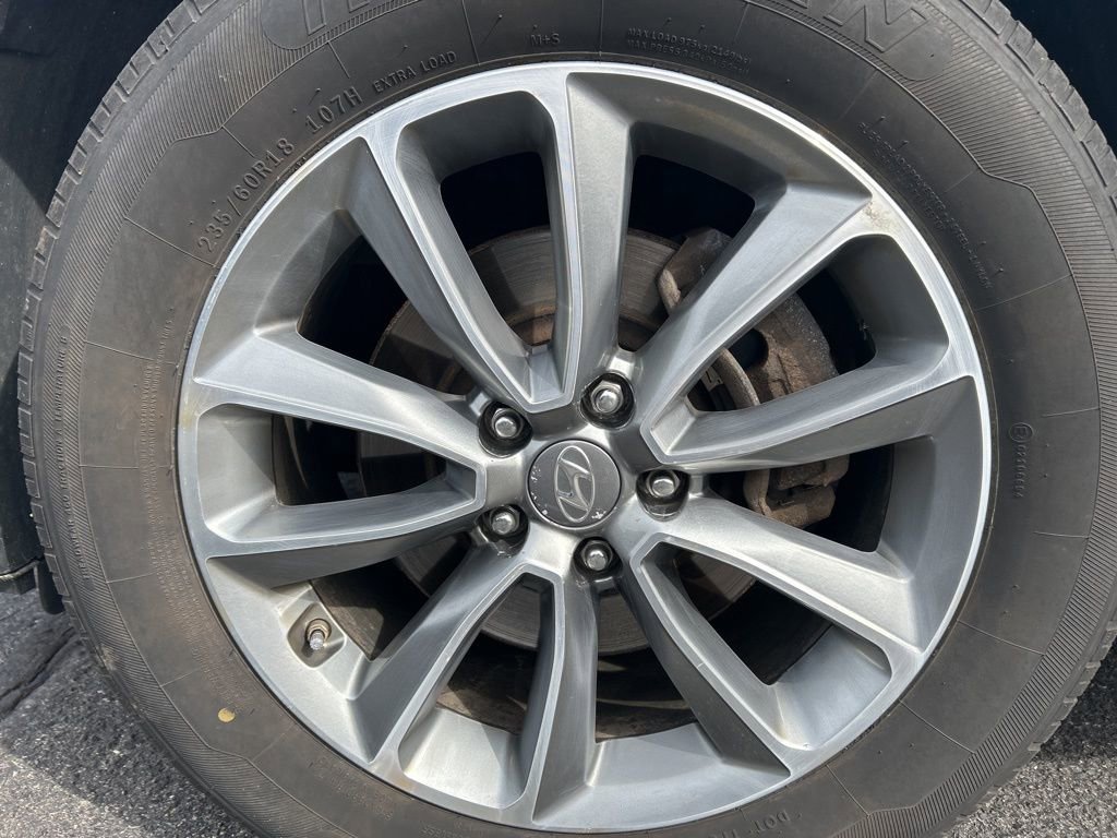 Used 2019 Hyundai Santa Fe XL SE image 12