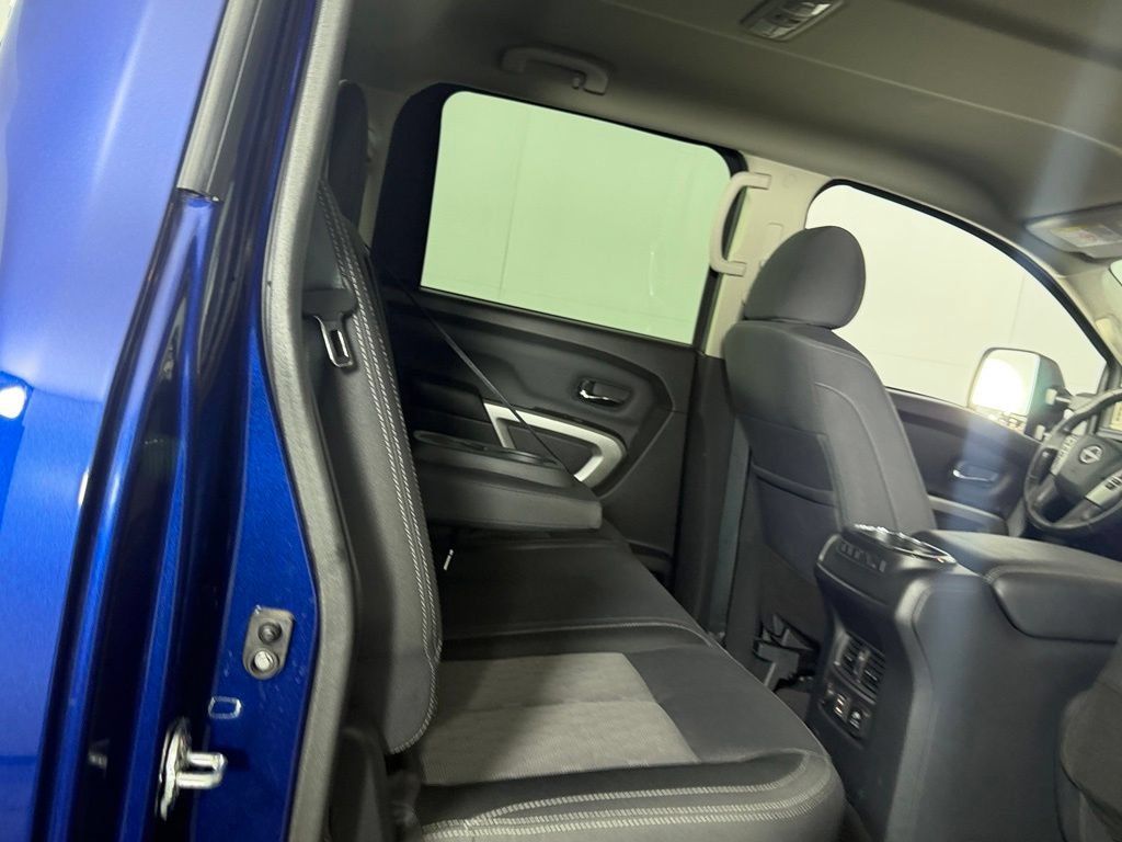 Used 2024 Nissan Titan SV w/ SV Convenience Package AWD/4WD image 28