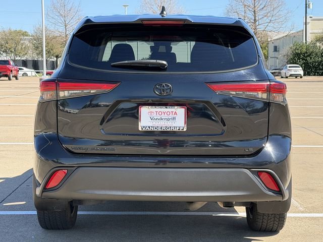 Used 2023 Toyota Highlander LE image 5