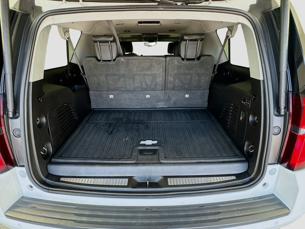Used 2019 Chevrolet Suburban Premier AWD/4WD image 28