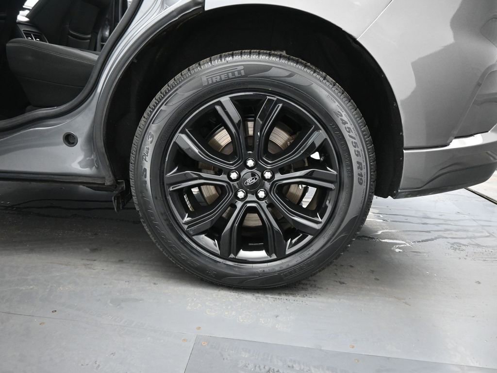 Certified 2022 Ford Edge SE w/ Black Appearance Package image 21