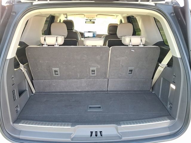 Certified 2024 Lincoln Navigator Premiere image 25