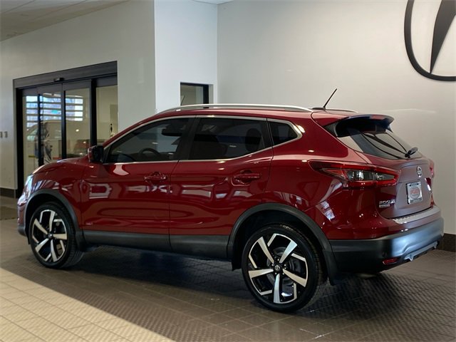 Used 2020 Nissan Rogue Sport SL w/ Premium Package image 4