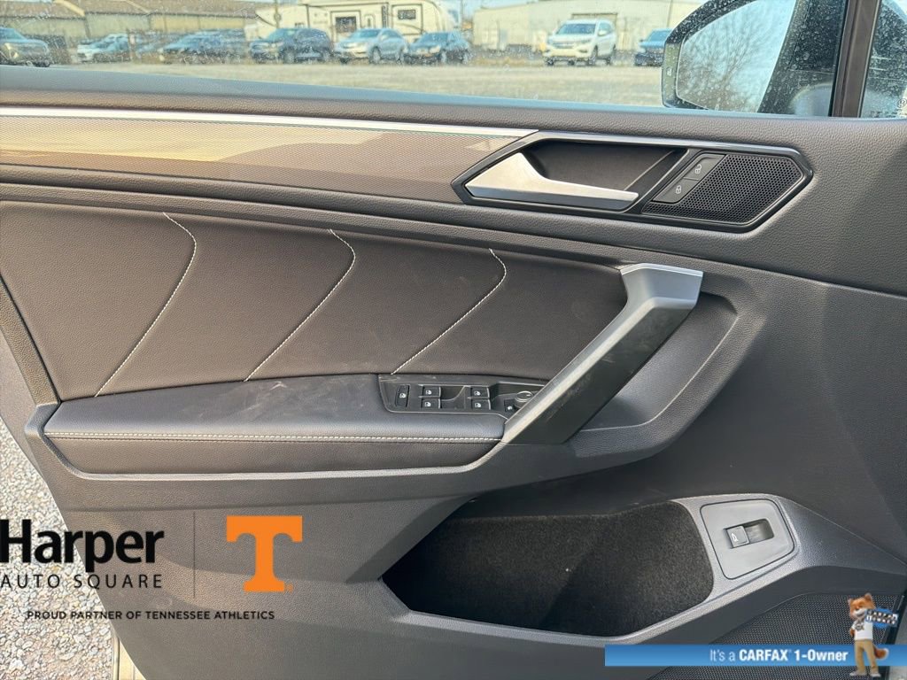 Used 2024 Volkswagen Tiguan SE R-Line w/ MDO Package, Three-Row image 18