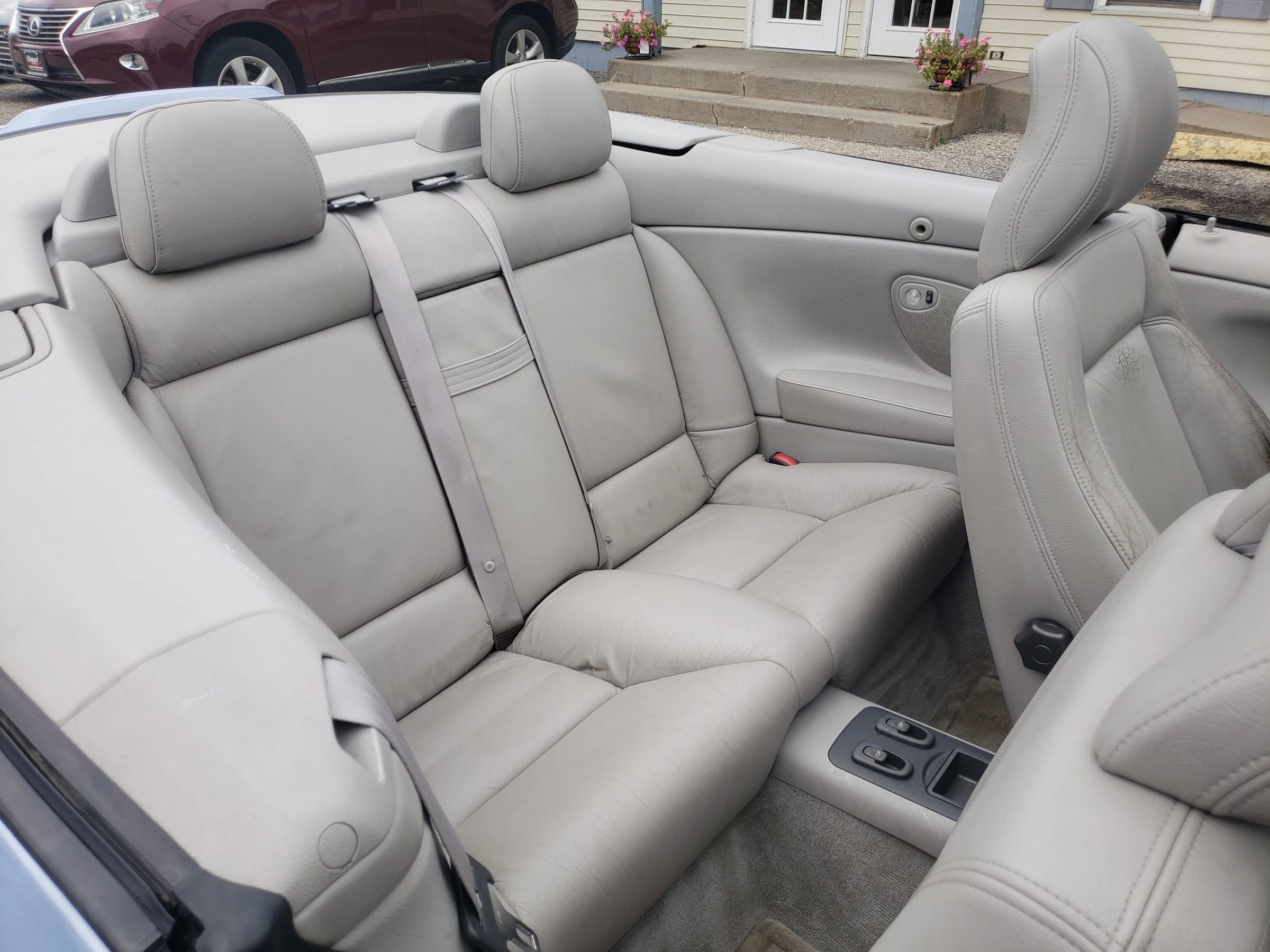 Used 2004 Volvo C70 HT image 16