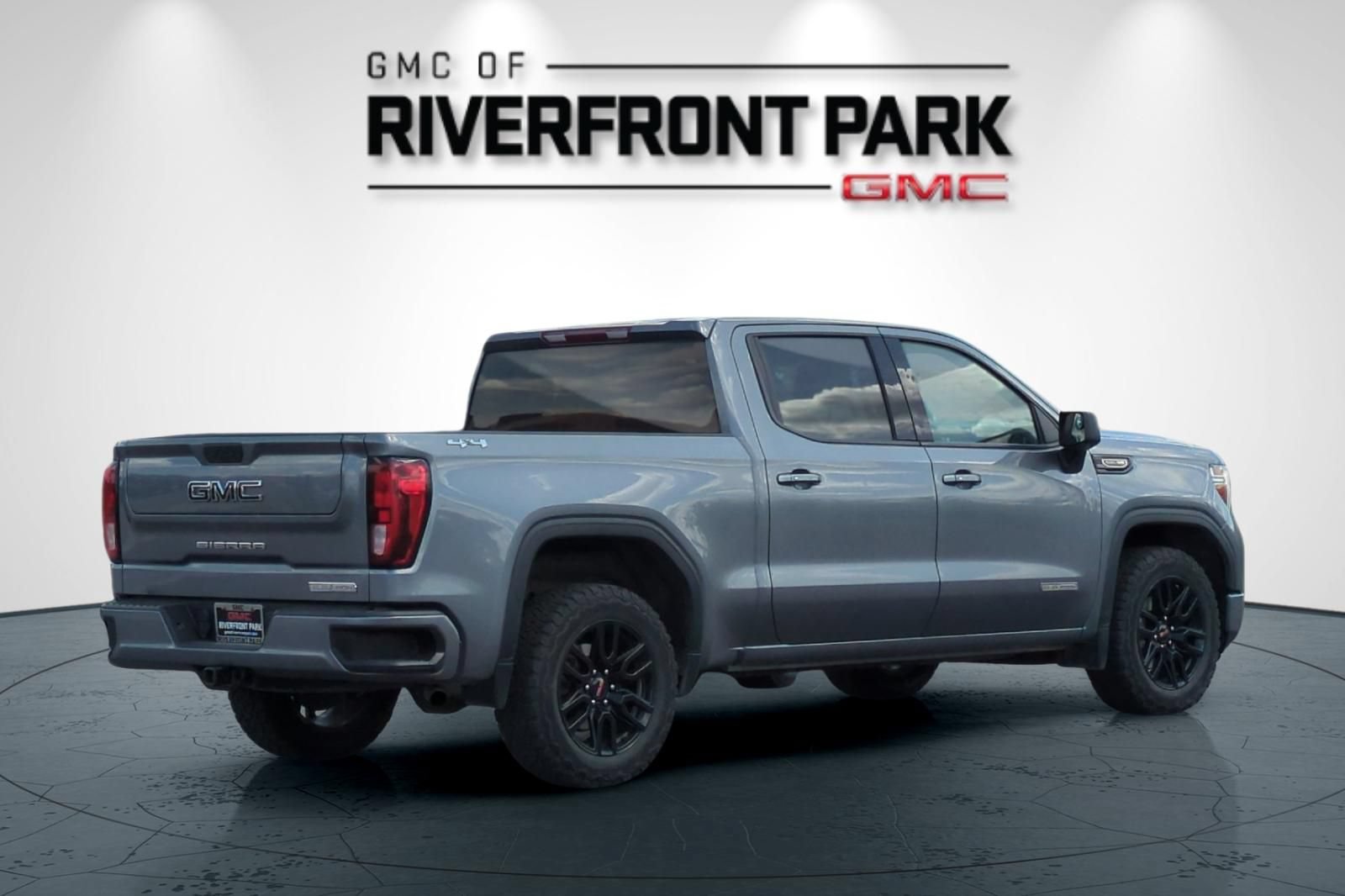 Used 2022 GMC Sierra 1500 Elevation AWD/4WD image 4