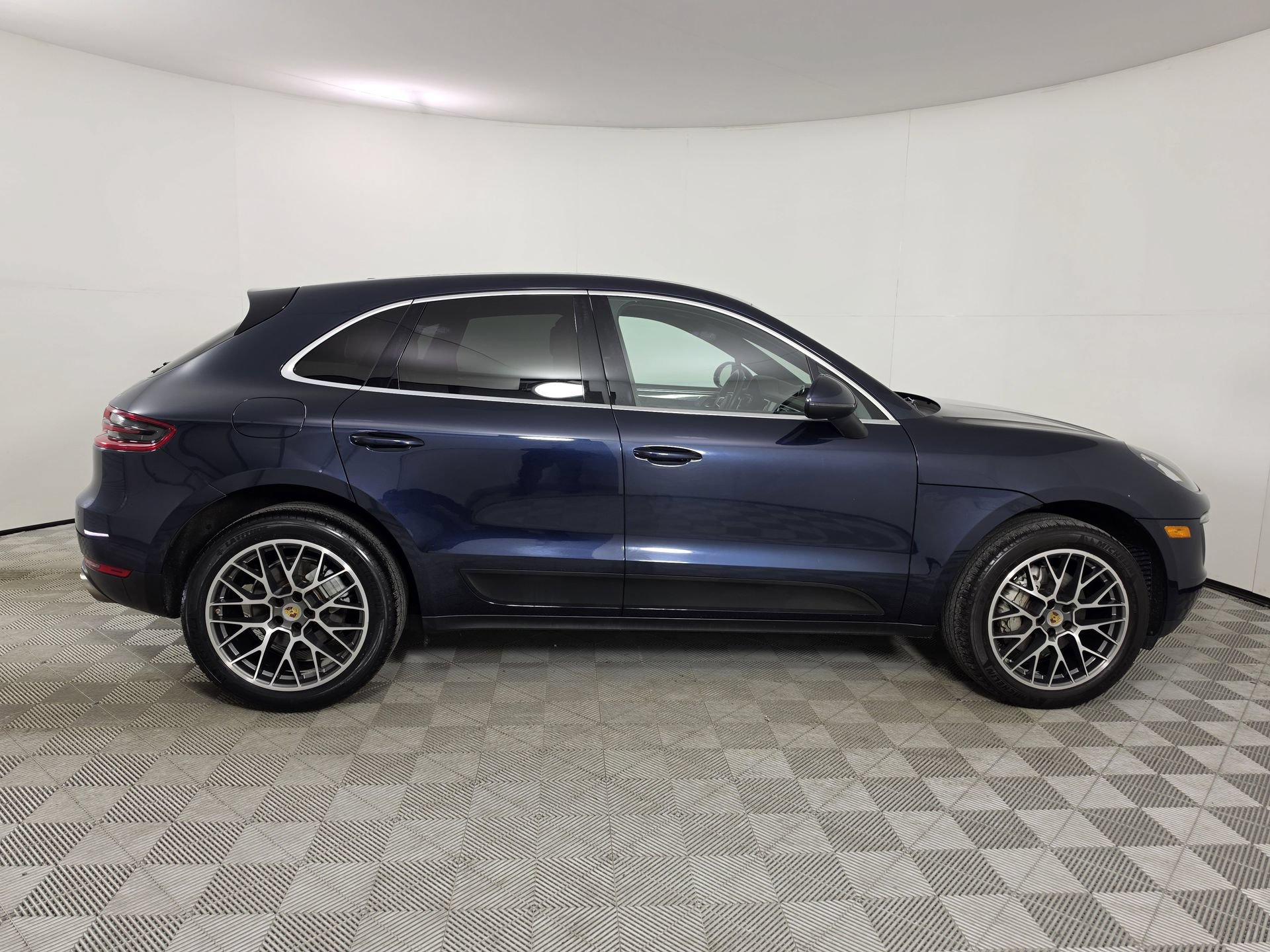 Used 2017 Porsche Macan S AWD/4WD image 8