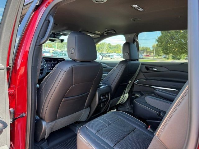 New 2026 Chevrolet Traverse High Country w/ LPO, Floor Liner Package image 14