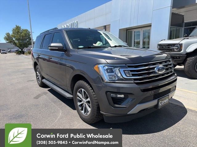 Used 2018 Ford Expedition XLT w/ Equipment Group 201A AWD/4WD image 1