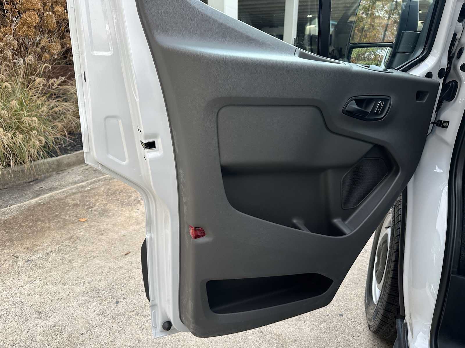 New 2026 Ford Transit 250 148 Medium Roof w/ Load Area Protection Package RWD image 9