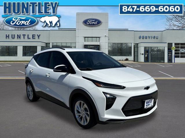 Used 2023 Chevrolet Bolt EUV LT w/ Driver Confidence Package FWD image 3